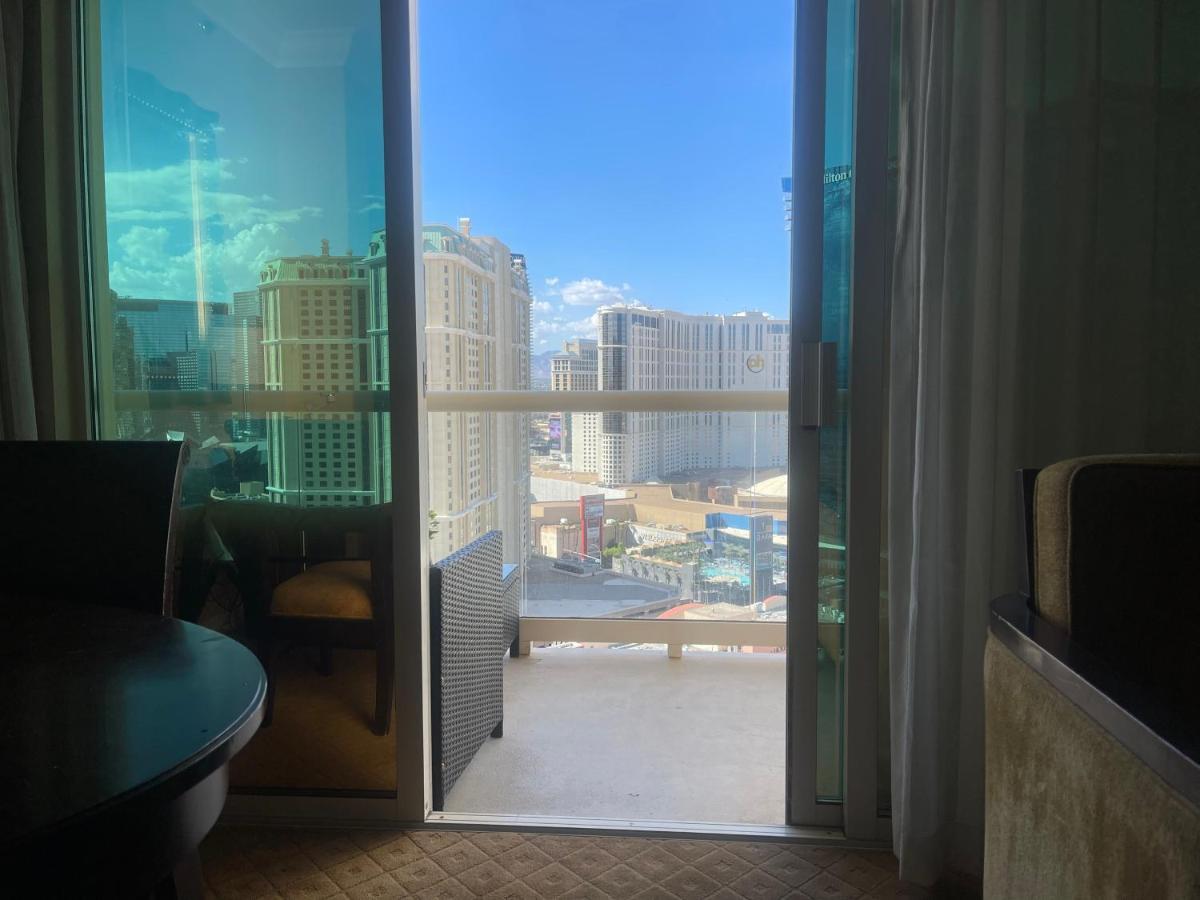Mgm Signature Deluxe Balcony Strip View Suite Лас Вегас Екстериор снимка