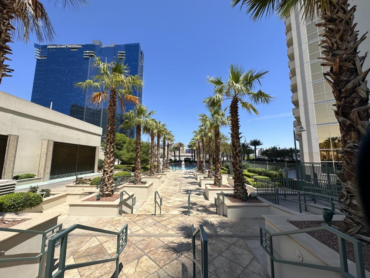 Mgm Signature Deluxe Balcony Strip View Suite Лас Вегас Екстериор снимка