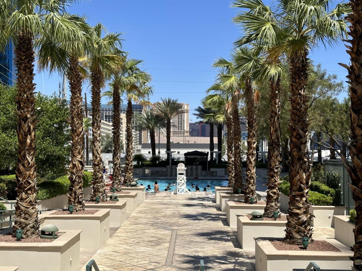 Mgm Signature Deluxe Balcony Strip View Suite Лас Вегас Екстериор снимка