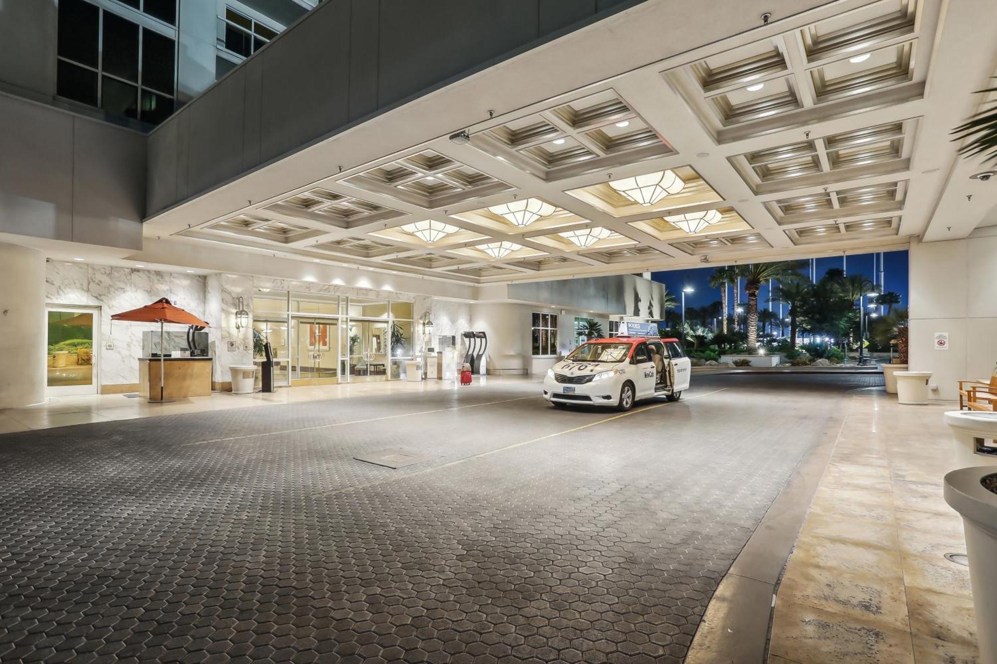 Mgm Signature Deluxe Balcony Strip View Suite Лас Вегас Екстериор снимка