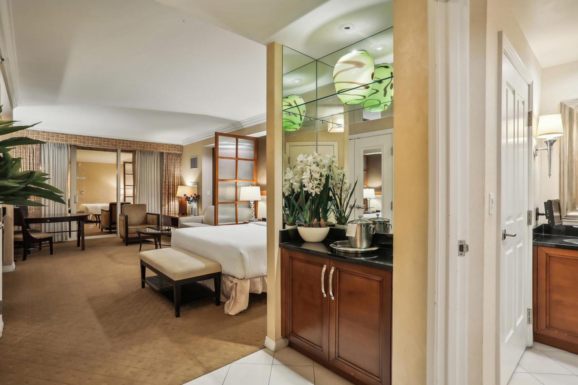 Mgm Signature Deluxe Balcony Strip View Suite Лас Вегас Екстериор снимка