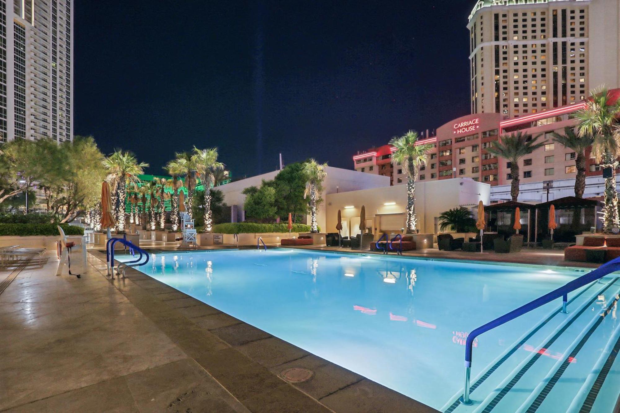 Mgm Signature Deluxe Balcony Strip View Suite Лас Вегас Екстериор снимка