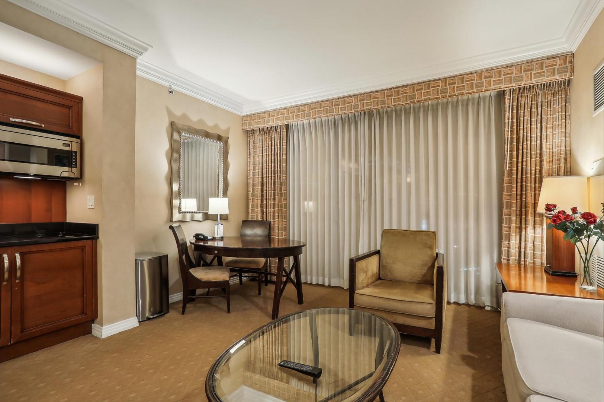 Mgm Signature Deluxe Balcony Strip View Suite Лас Вегас Екстериор снимка