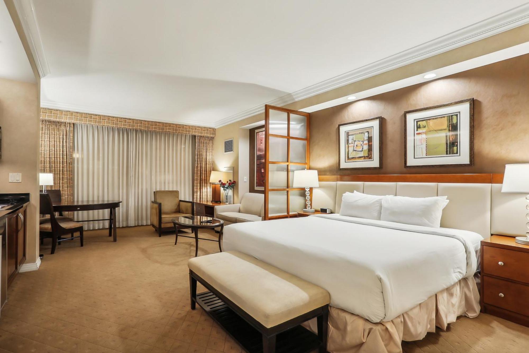 Mgm Signature Deluxe Balcony Strip View Suite Лас Вегас Екстериор снимка
