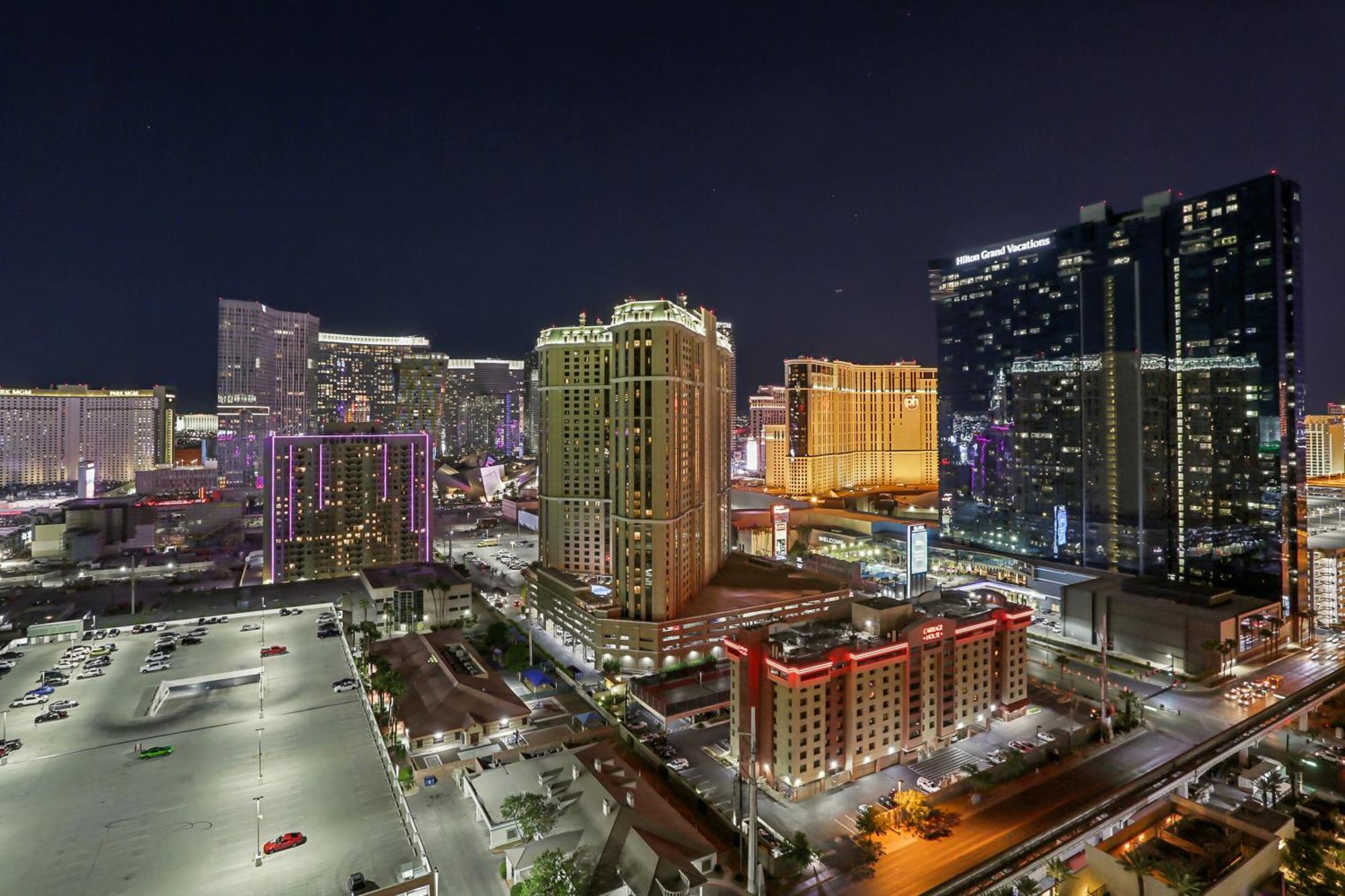 Mgm Signature Deluxe Balcony Strip View Suite Лас Вегас Екстериор снимка
